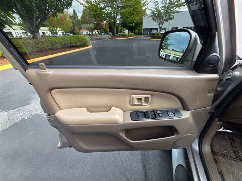 Used 2002 Toyota 4Runner SR5 AWD/4WD image 43