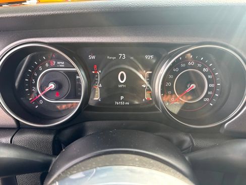 Used 2022 Jeep Gladiator Mojave w/ Cold Weather Group AWD/4WD image 7