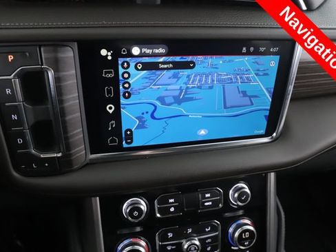 Used 2024 GMC Yukon Denali w/ Advanced Technology Package AWD/4WD image 5