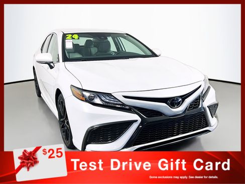 Used 2024 Toyota Camry XSE image 1
