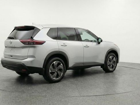 Used 2025 Nissan Rogue SV FWD image 9
