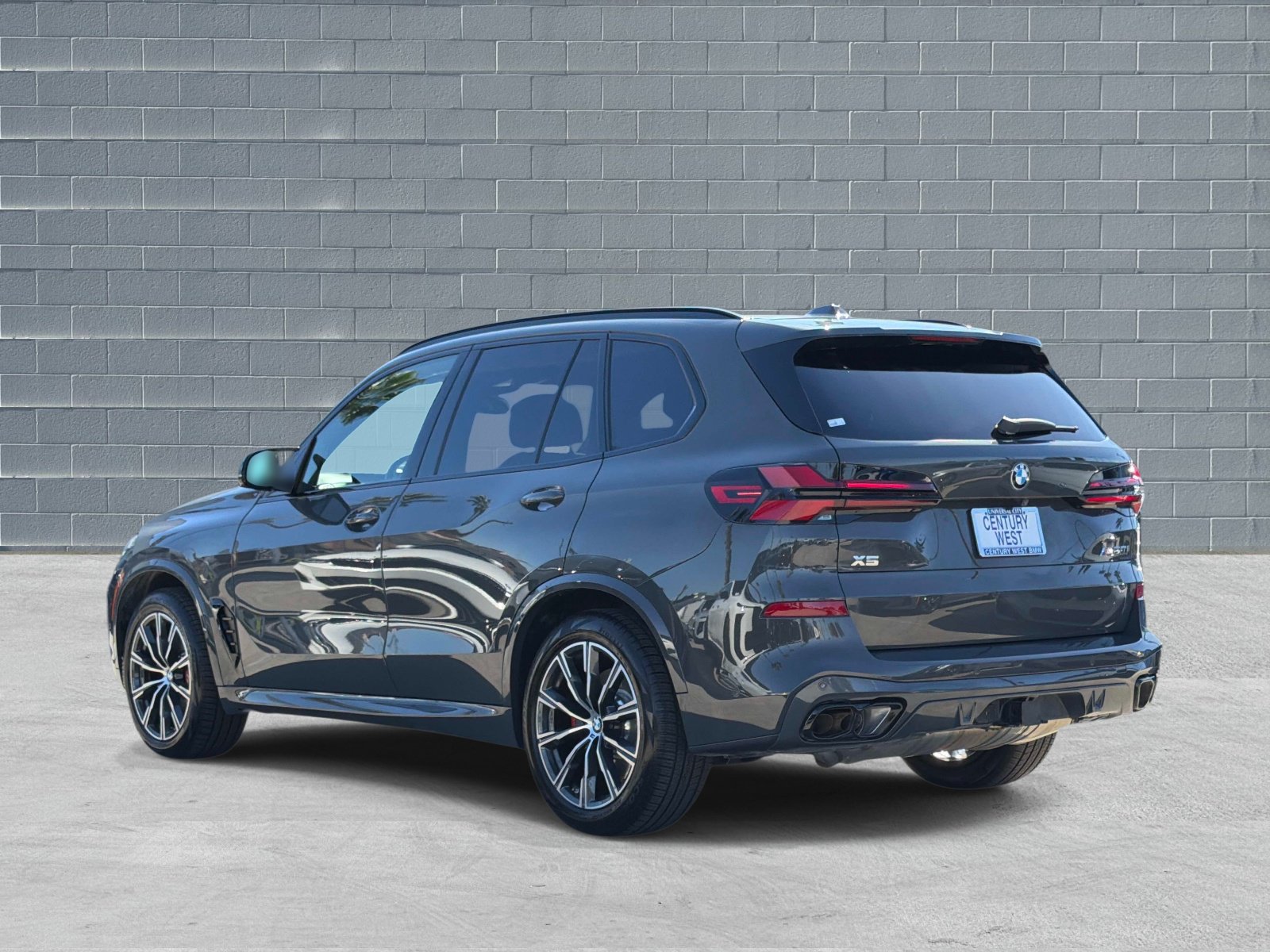 Used 2025 BMW X5 M60i w/ Executive Package AWD/4WD image 3