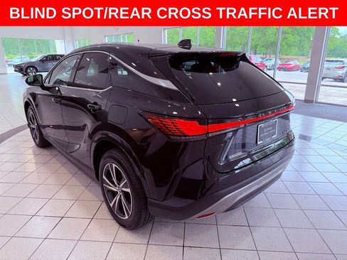 Used 2023 Lexus RX 350 Premium w/ Cold Area Package FWD image 5