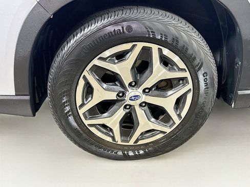 Used 2020 Subaru Forester Premium AWD/4WD image 40