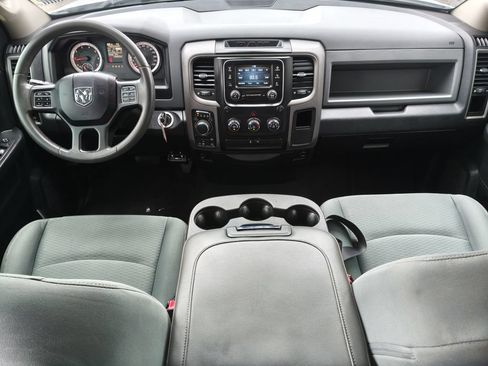 Used 2018 RAM 1500 Express w/ Express Value Package AWD/4WD image 5