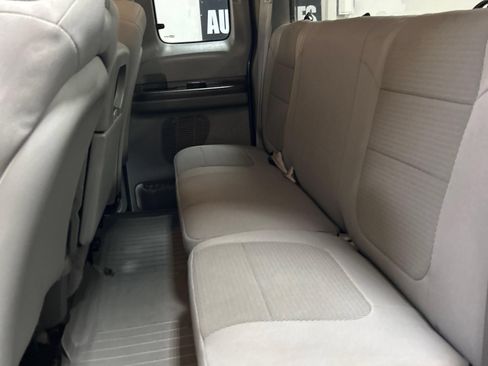 Used 2004 Ford F250 Lariat AWD/4WD image 9