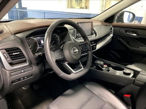 Used 2023 Nissan Rogue SV w/ SV Premium B Package AWD/4WD image 8
