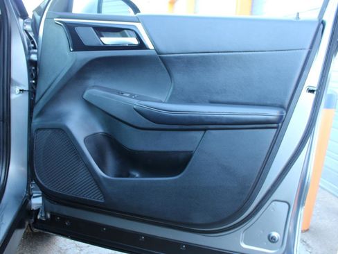 Used 2024 Mitsubishi Outlander SE Black Edition image 42