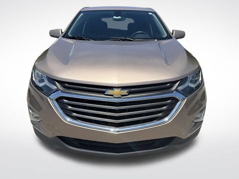 Used 2018 Chevrolet Equinox LT FWD image 2