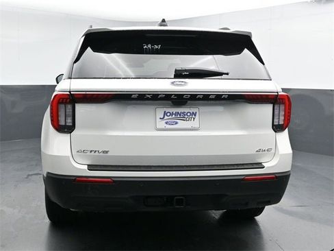 New 2025 Ford Explorer Active image 13