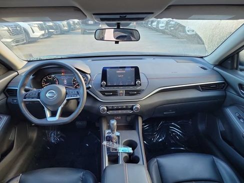 Used 2021 Nissan Altima 2.5 SR w/ SR Premium Package FWD image 9