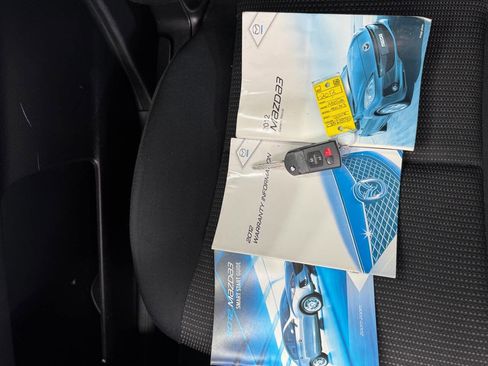Used 2012 MAZDA MAZDA3 i Sport FWD image 22