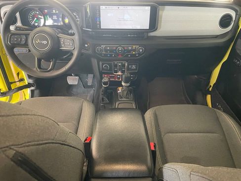Used 2024 Jeep Wrangler Unlimited AWD/4WD image 11