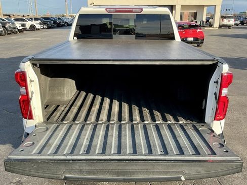 Used 2021 Chevrolet Silverado 1500 LT Trail Boss w/ Convenience Package II image 17
