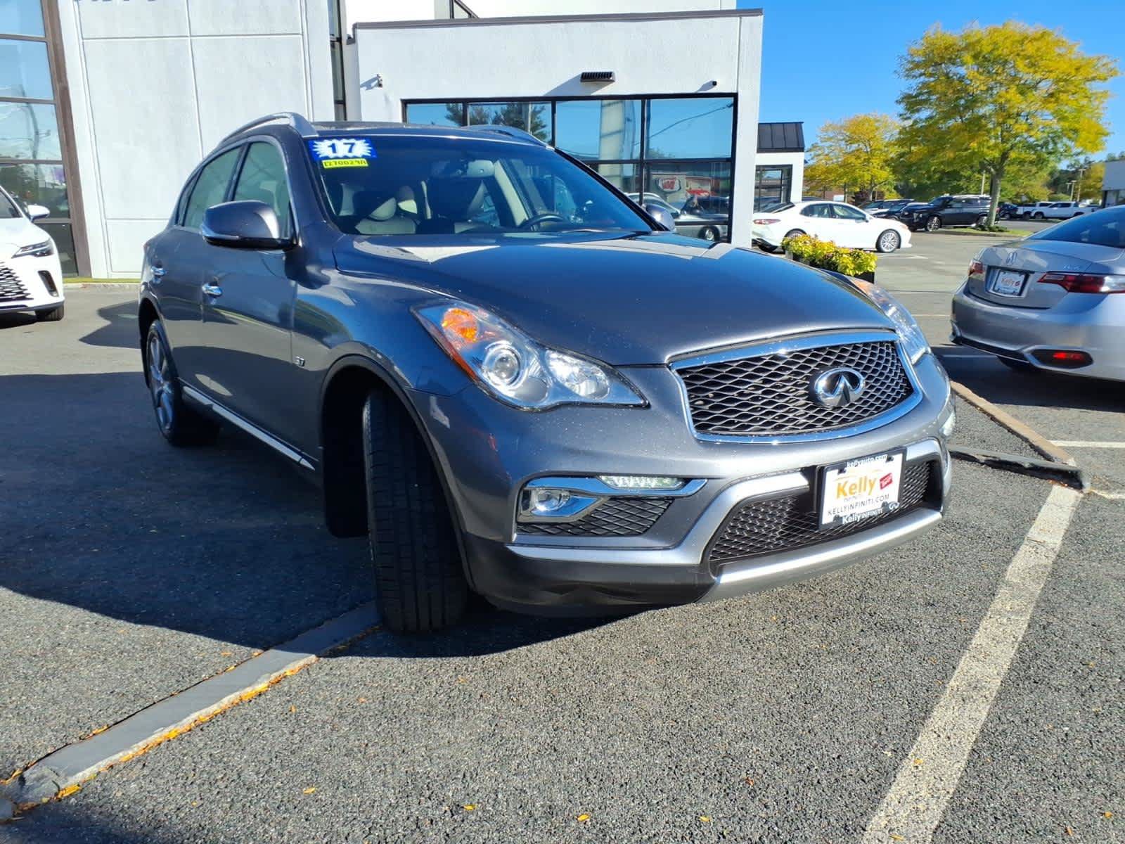 Certified 2017 INFINITI QX50 AWD w/ Premium Package image 3
