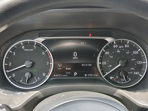 Used 2024 Nissan Rogue S AWD/4WD image 24