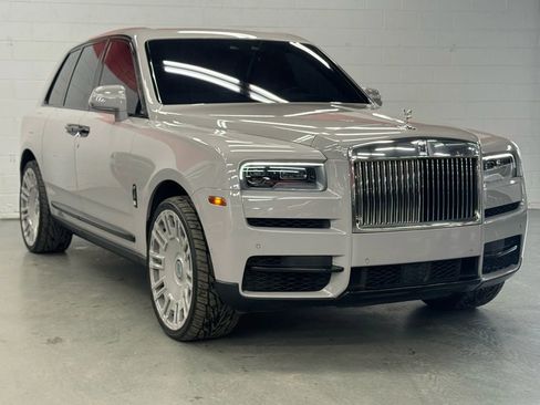 Used 2022 Rolls-Royce Cullinan image 7