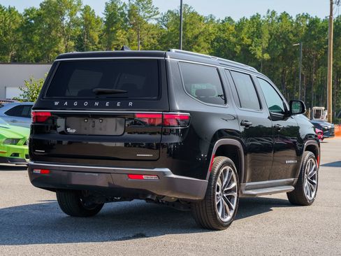 Used 2022 Jeep Wagoneer Series II w/ Premium Group I AWD/4WD image 7