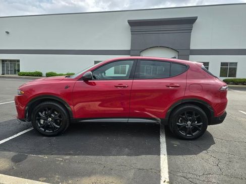 Used 2024 Dodge Hornet R/T w/ R/T Blacktop Package image 9