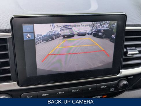 Certified 2024 Hyundai Venue SEL FWD image 26