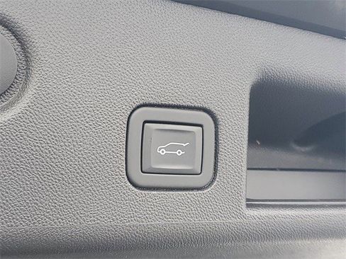 Certified 2024 Chevrolet Equinox LT image 7