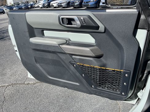 Used 2023 Ford Bronco Badlands w/ Sasquatch Package image 17