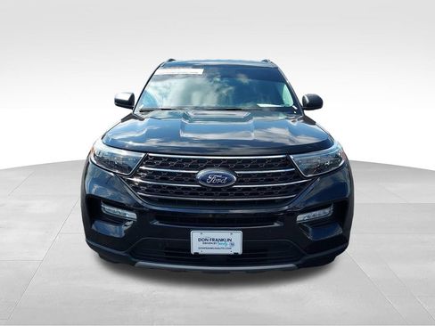 Used 2024 Ford Explorer XLT w/ Equipment Group 202A RWD image 8