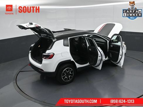Used 2024 Jeep Compass Trailhawk AWD/4WD image 51