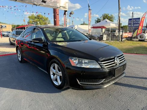 Used 2012 Volkswagen Passat 2.5 SE FWD image 1