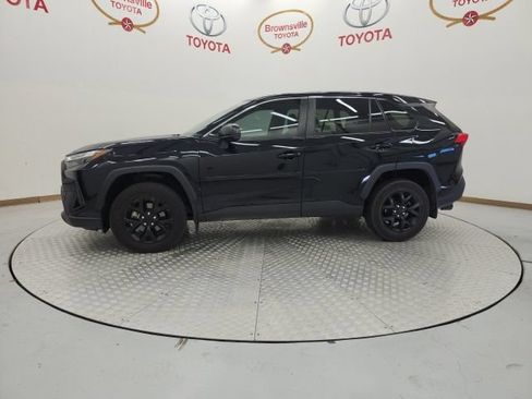 Used 2024 Toyota RAV4 LE FWD image 5