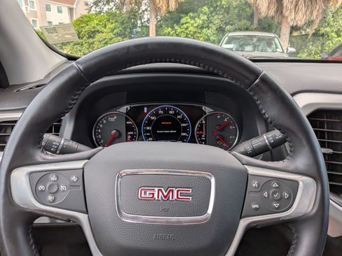 Used 2020 GMC Acadia SLT w/ Driver Alert Package II FWD image 27