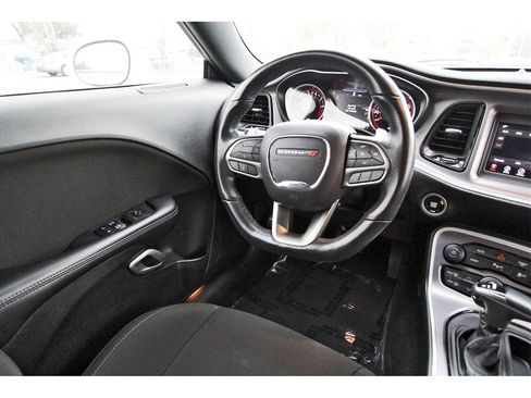 Used 2022 Dodge Challenger GT w/ Performance Handling Group image 7