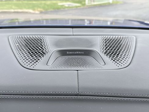 Used 2020 BMW X5 M Competition w/ Executive Package image 37