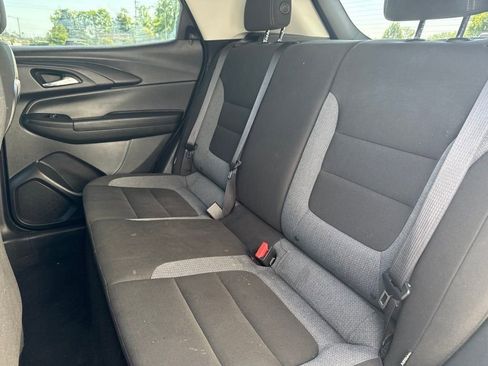 Used 2025 Chevrolet TrailBlazer LT FWD image 19