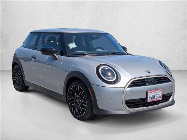 Used 2025 MINI Cooper 2-Door Hardtop FWD image 3