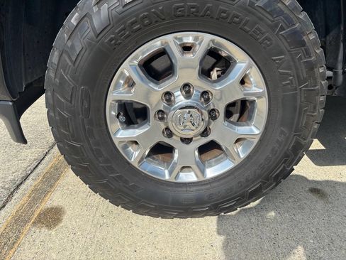 Used 2023 RAM 2500 Laramie AWD/4WD image 9
