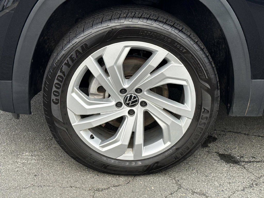 Used 2023 Volkswagen Atlas SE AWD/4WD image 8