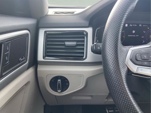 Used 2023 Volkswagen Atlas SEL Premium image 25