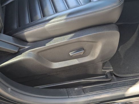 Used 2023 Ford Edge SEL w/ Convenience Package image 35