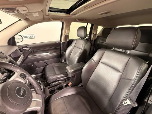 Used 2016 Jeep Compass High Altitude FWD image 44
