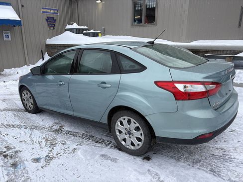 Used 2012 Ford Focus SE image 2