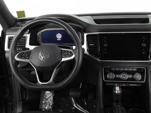 Used 2021 Volkswagen Atlas Cross Sport SEL Premium AWD/4WD image 3