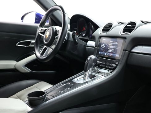 Used 2021 Porsche 718 Cayman RWD image 60