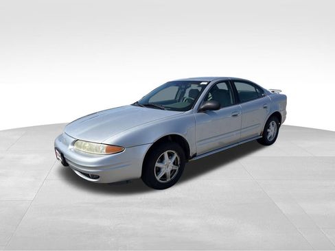 Used 2003 Oldsmobile Alero GL FWD image 3