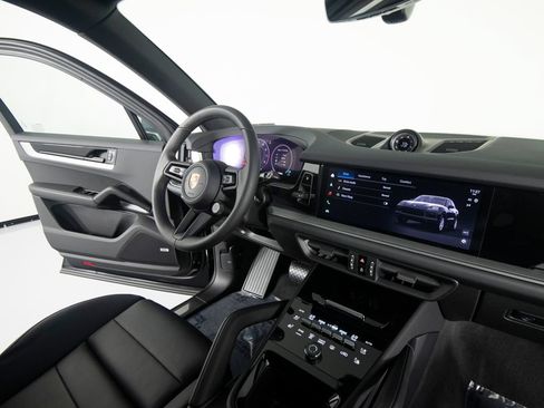 New 2026 Porsche Cayenne AWD/4WD image 34