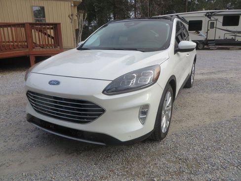 Used 2021 Ford Escape Titanium w/ Titanium Elite Package image 2