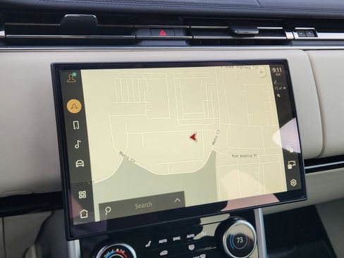 Used 2023 Land Rover Range Rover SE image 13