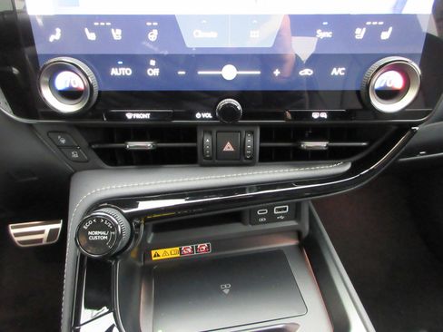 New 2026 Lexus NX 450h+ F Sport image 43