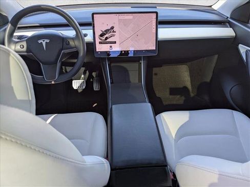Used 2020 Tesla Model Y Performance image 18