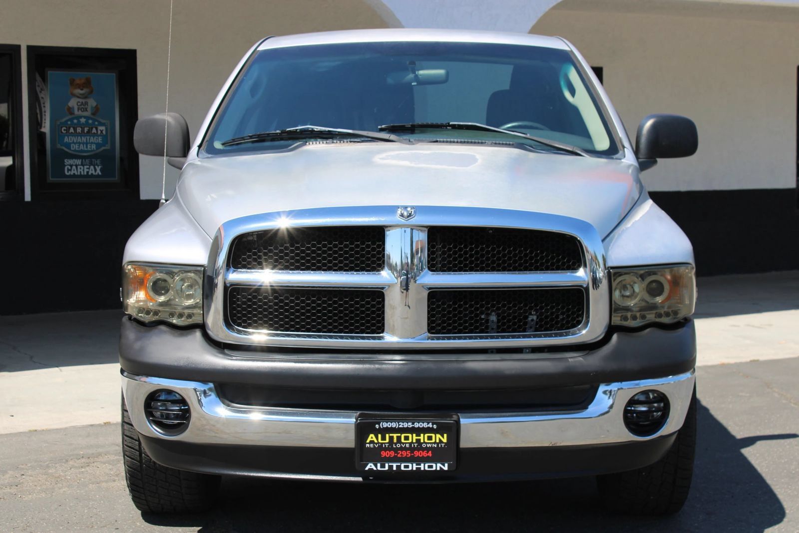 Used 2004 Dodge Ram 1500 Truck ST RWD image 2